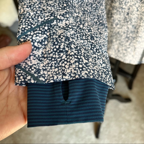 Lululemon Runaway Jacket - Picture 6 of 15